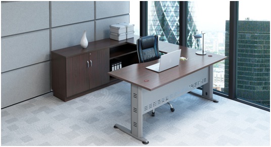How to Choose the Right Working Desk?