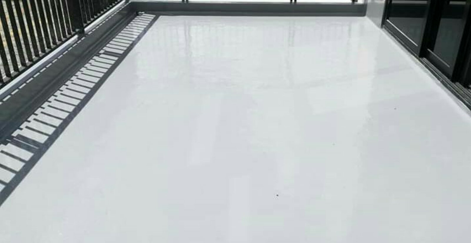 Roof top waterproofing coating
