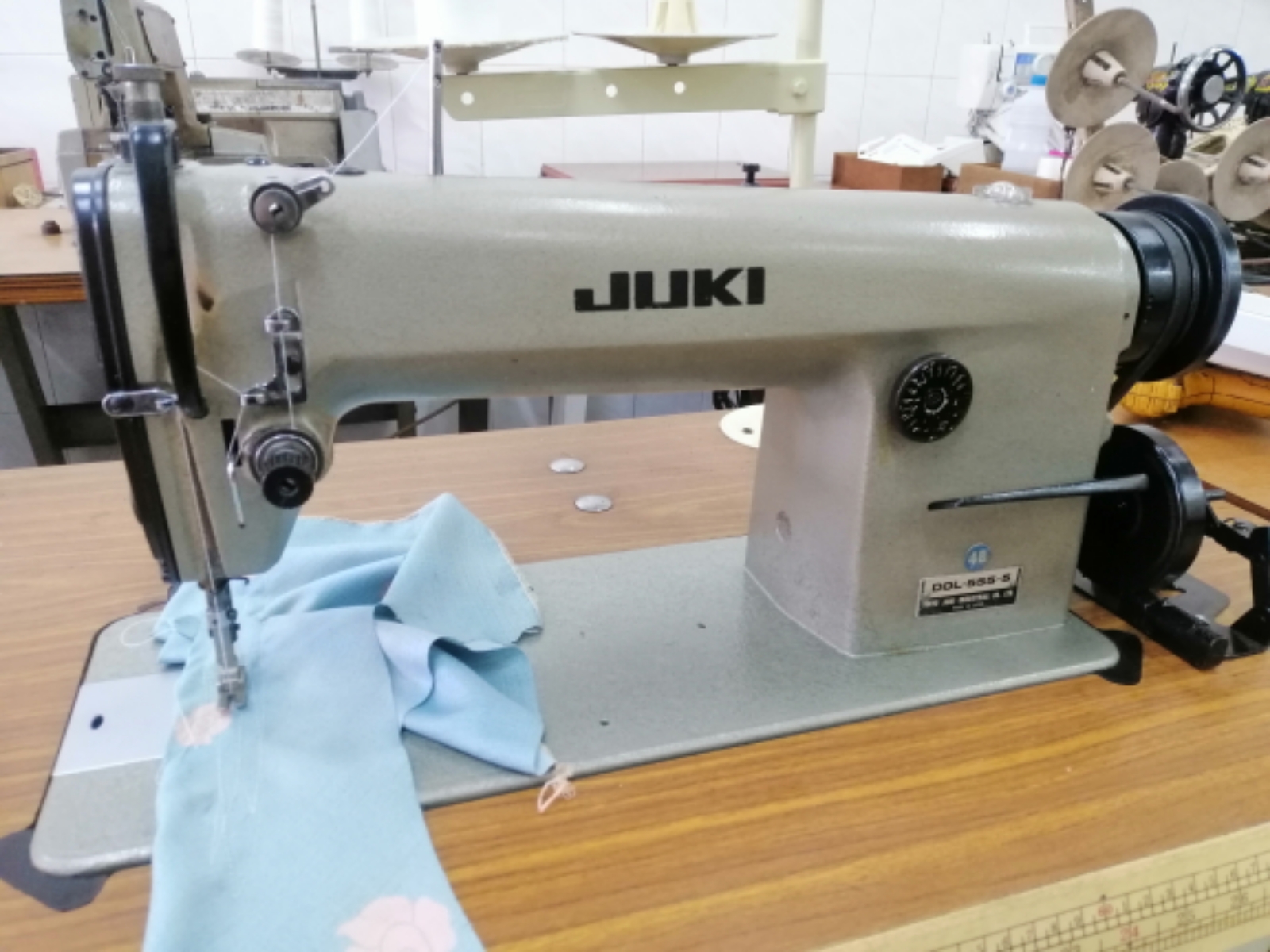 JUKI HI SPEED SEWING MACHINE 