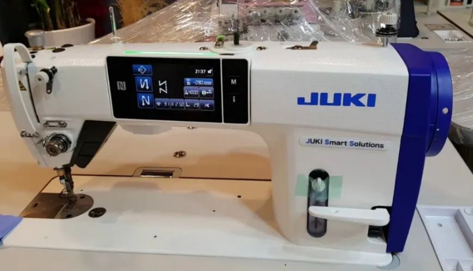 JUKI SEWING MACHINE