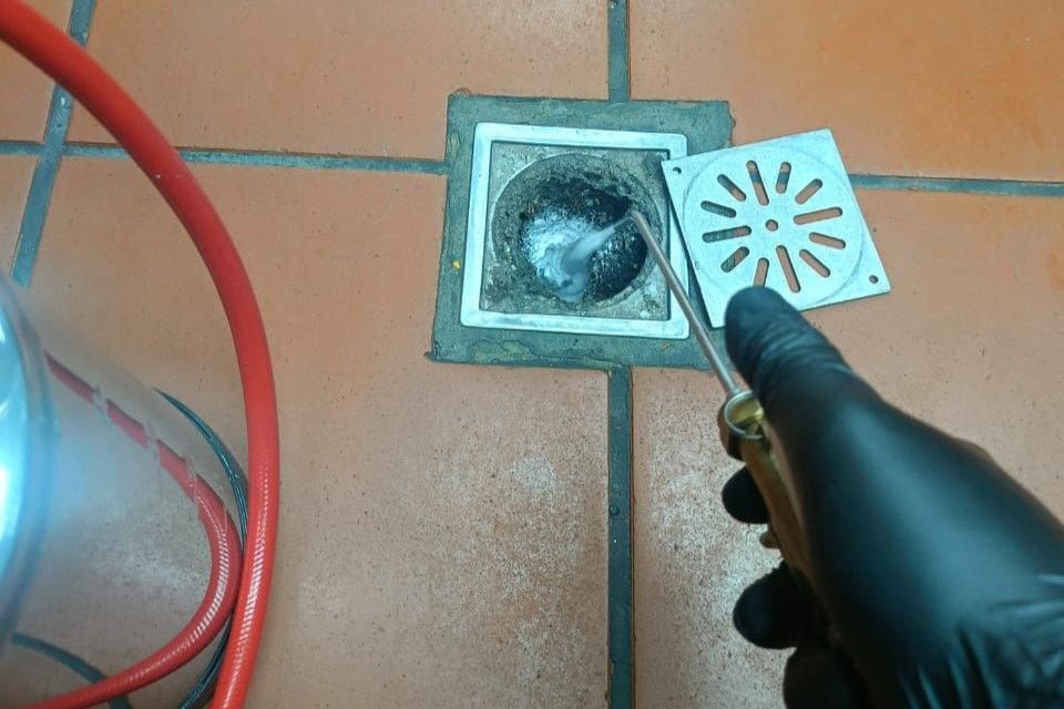 Cockroach Foaming Control