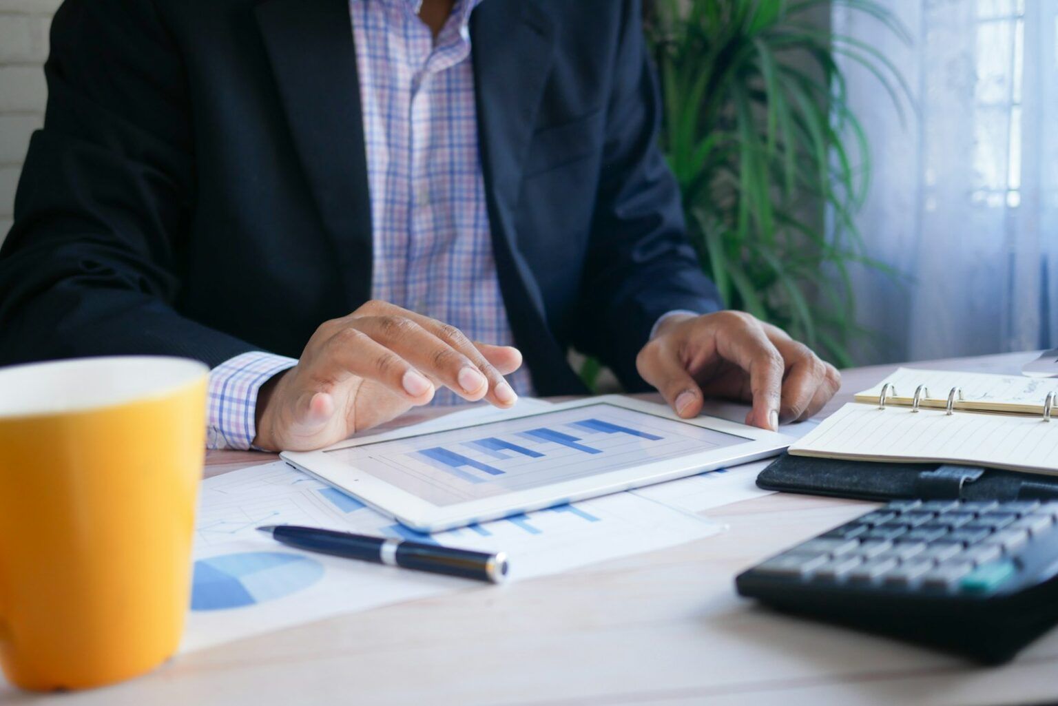 ��ϯ����٣�CFO������