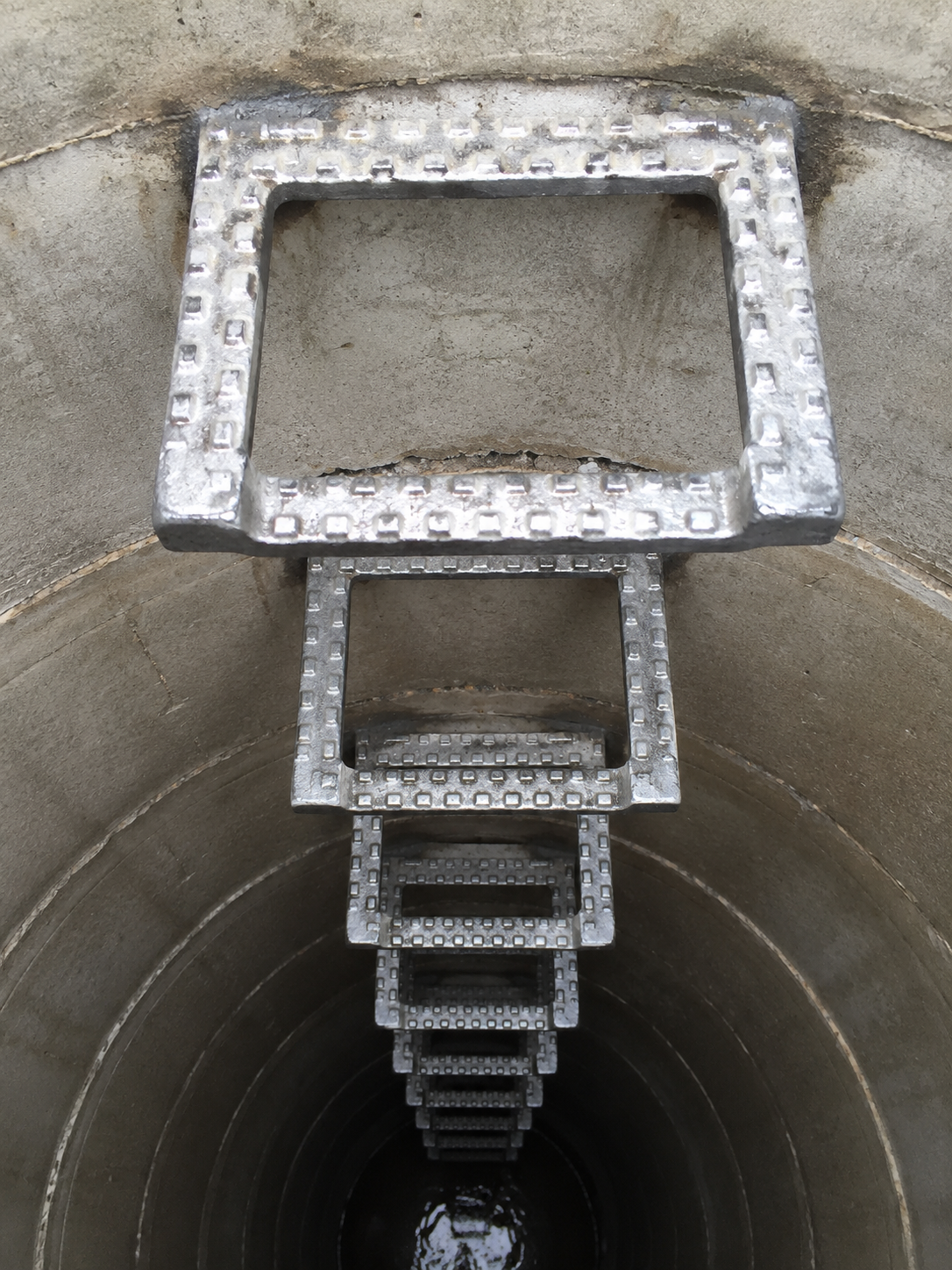 Rusted Manhole Steps Causing Safety Risks and Costly Maintenance? Discover Why High-Quality Iron Manhole Steps Are Essential for Safe Underground Access