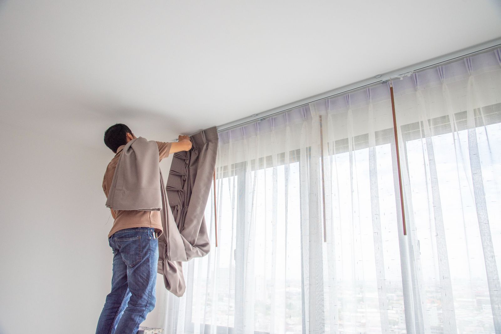Curtain & Blinds Installation