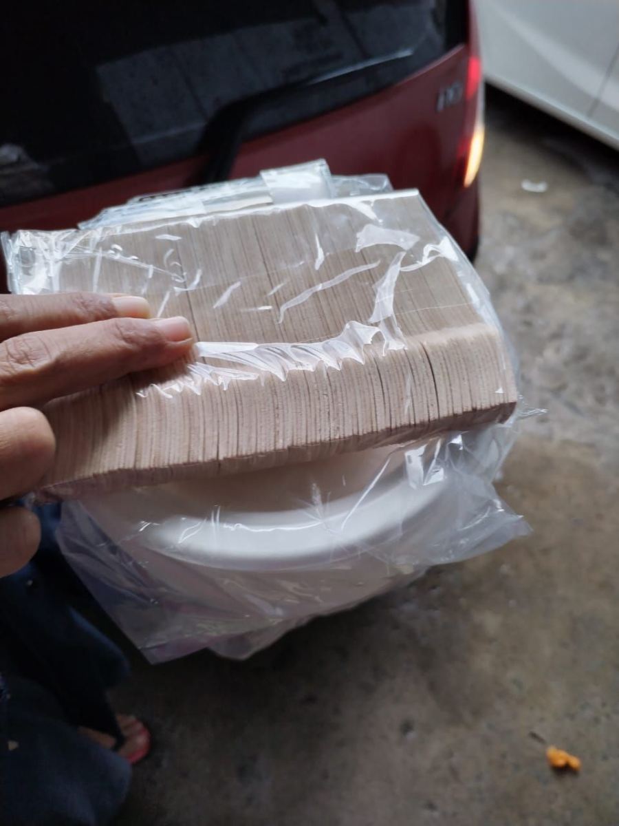 Customer come to pick up Wooden Ice Cream Spoon 3.5 inch from us~~ In Subang Jaya, Selangor