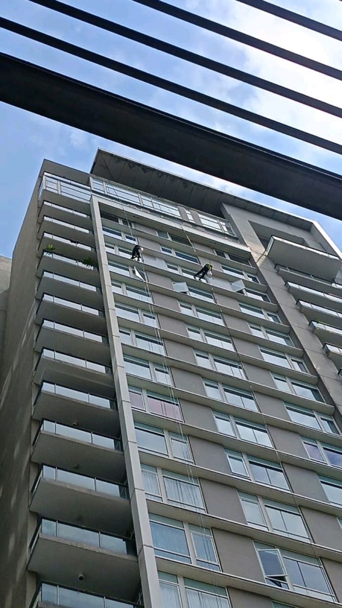 Window & external wall seepage 