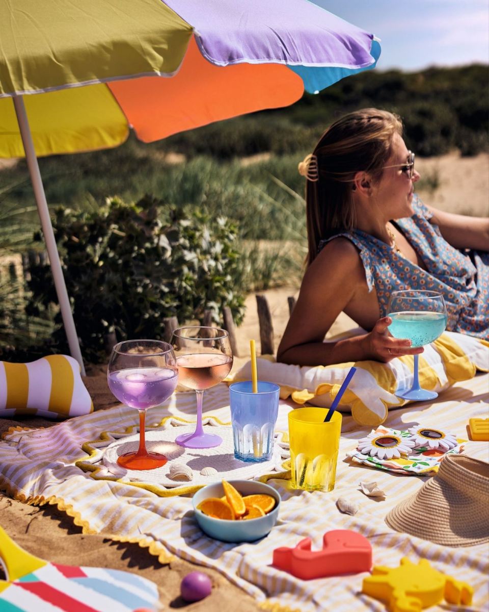 We've put the sun in your glasses! �