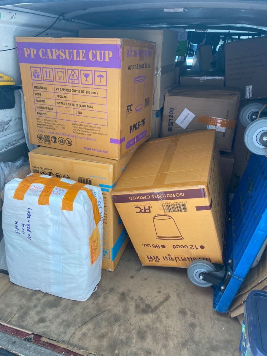 We sell all sorts of Plastic Cups, Plastic Bags, Paper Lunch Boxes, Paper Cups, and most type of Disposable Paper and Plastic Packaging~~ Located at Jalan Subang 4, Subang Jaya Selangor