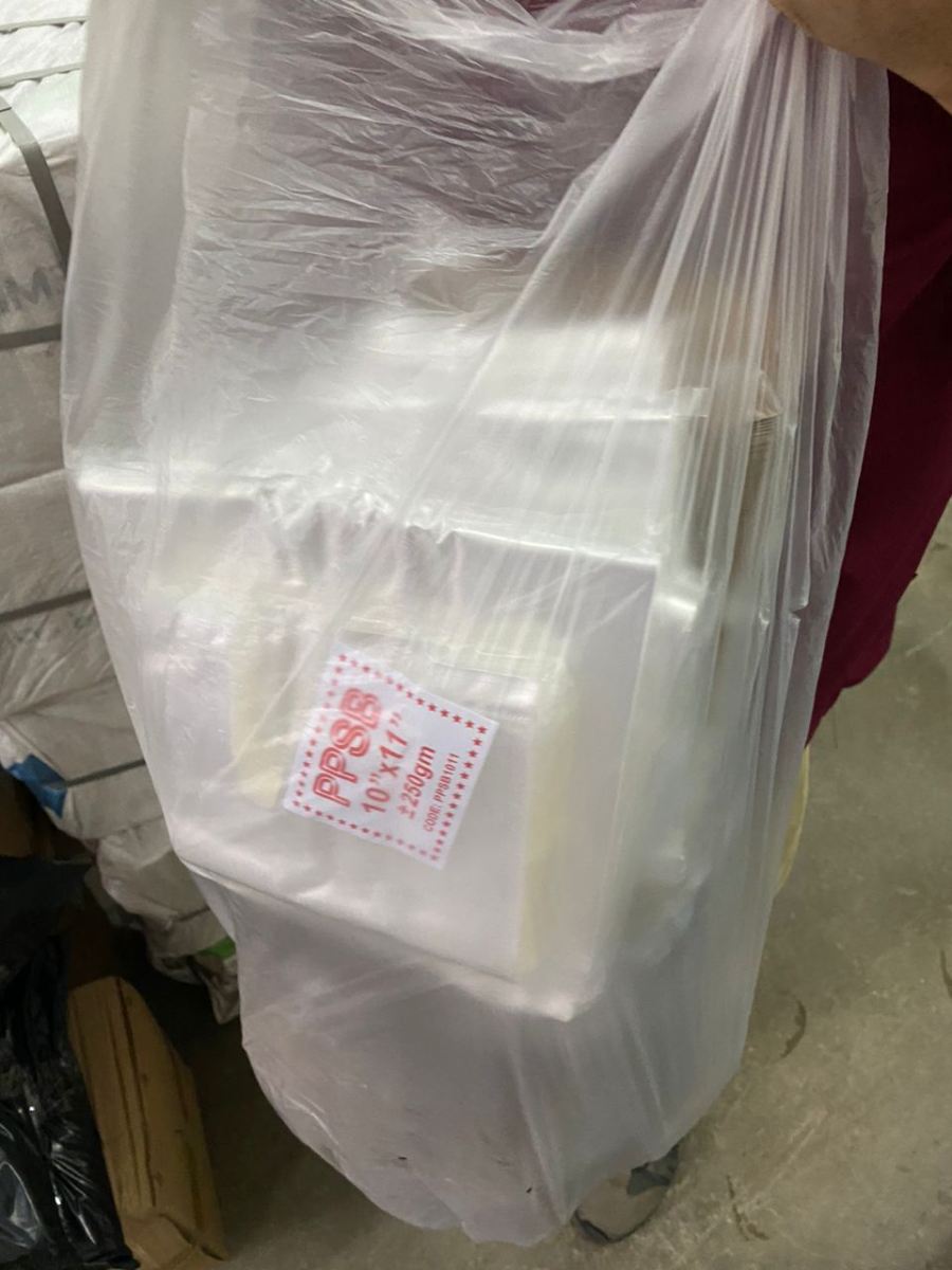 Customer are here to pick up their (10 x 11inch) PP Singlet Transparent Plastic Bag~~ We are located at Jalan Subang 4, Subang Jaya