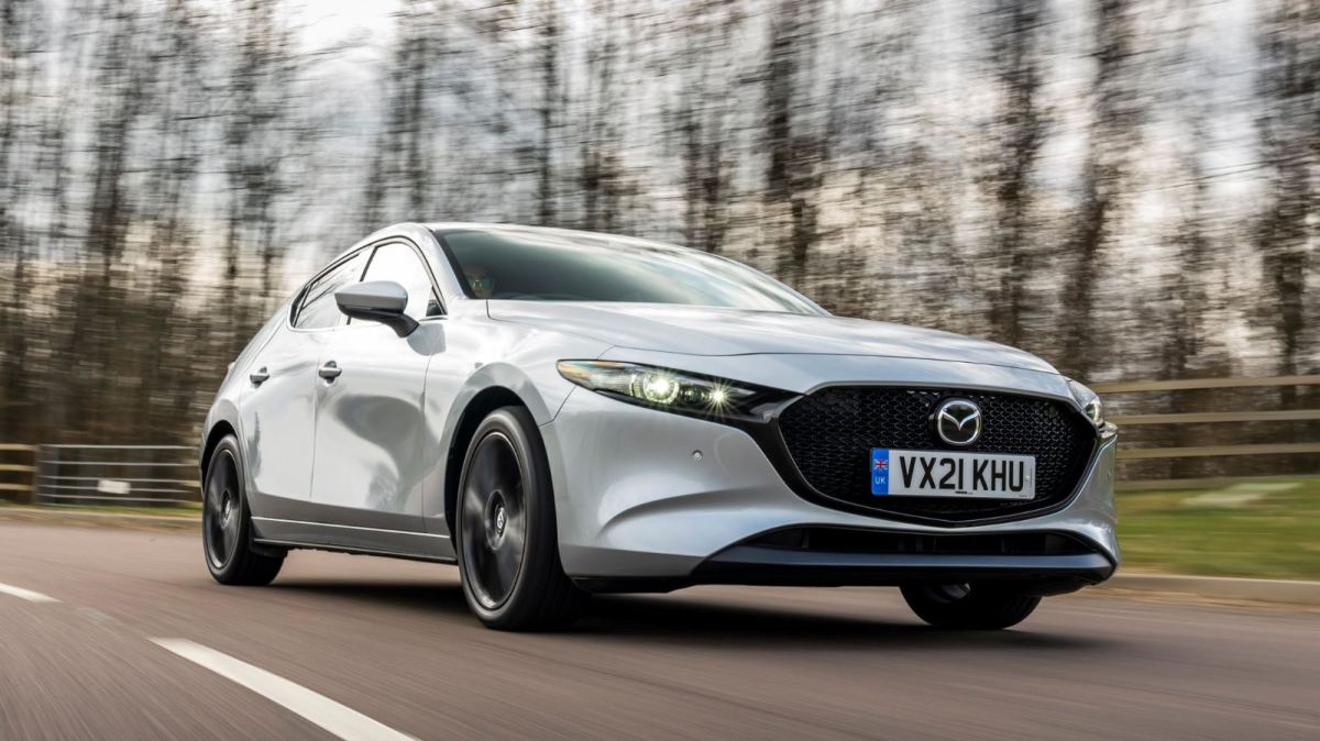 Mazda has announced that it will not abandon the Skyactiv-X engine and intends to continue its development. Additionally, the company plans to develop engines with larger displacements.