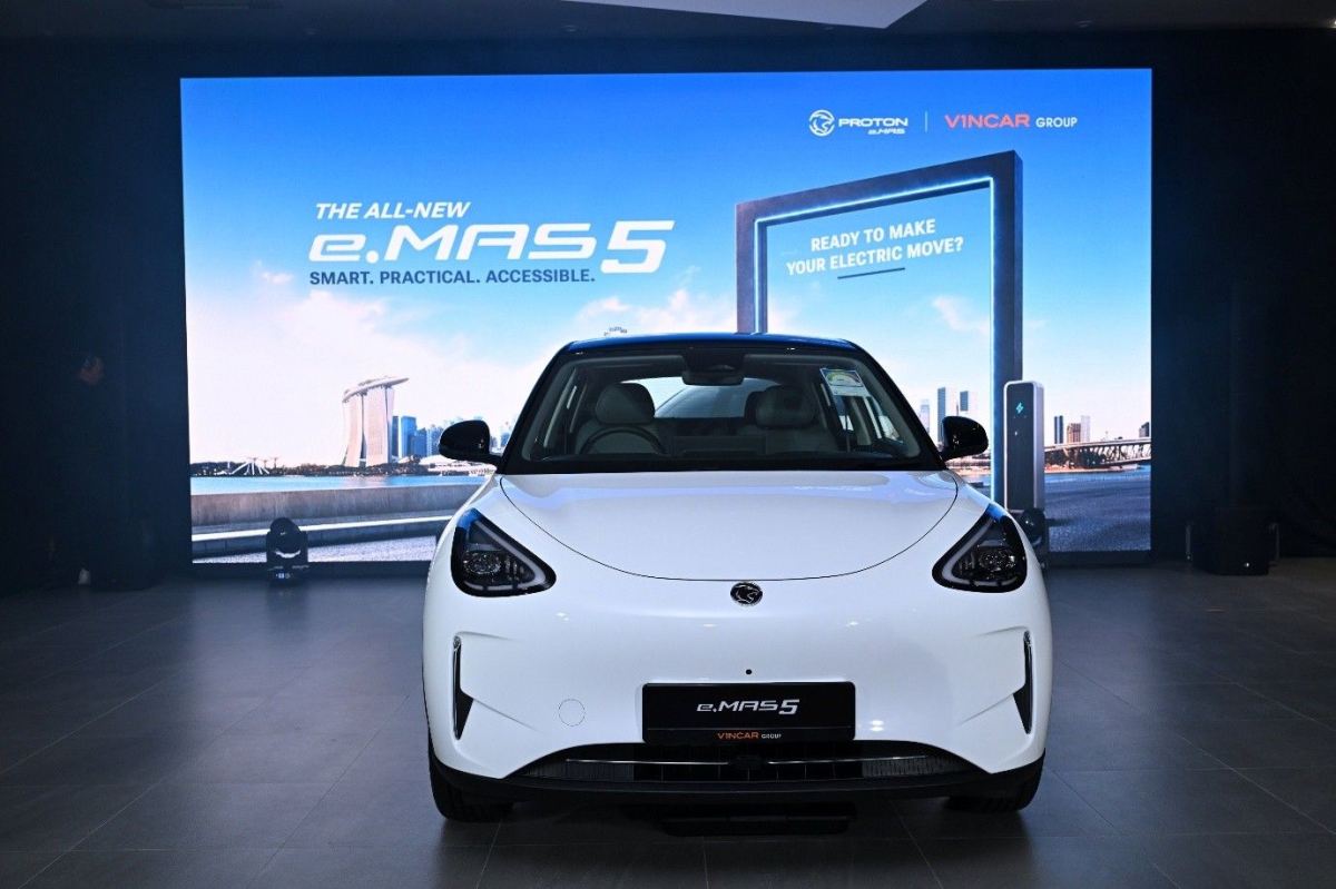 PROTON e.MAS 5 Officially Launches in Singapore, Strengthening Regional EV Expansion.
