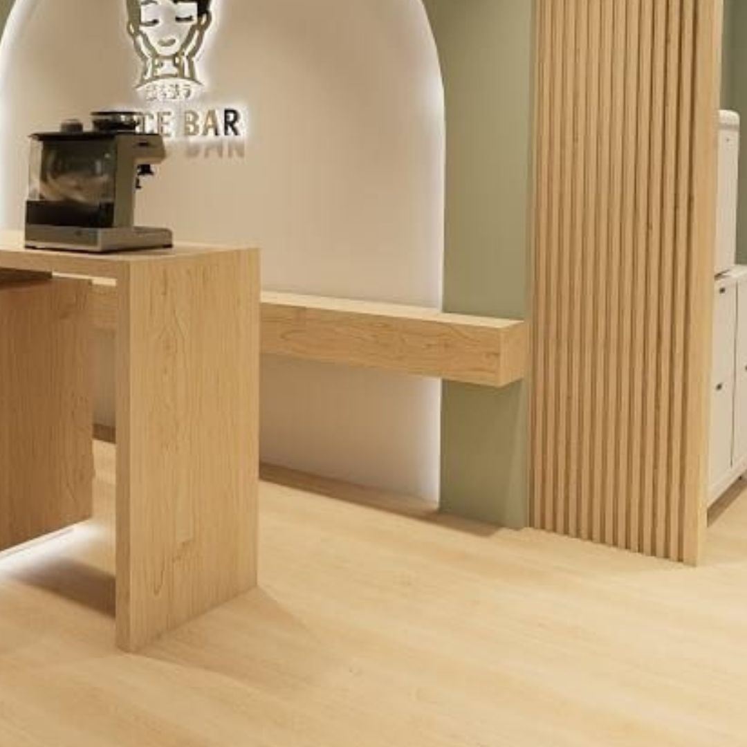 Transformasi Ruang Kediaman Anda dengan LVT Flooring Premium