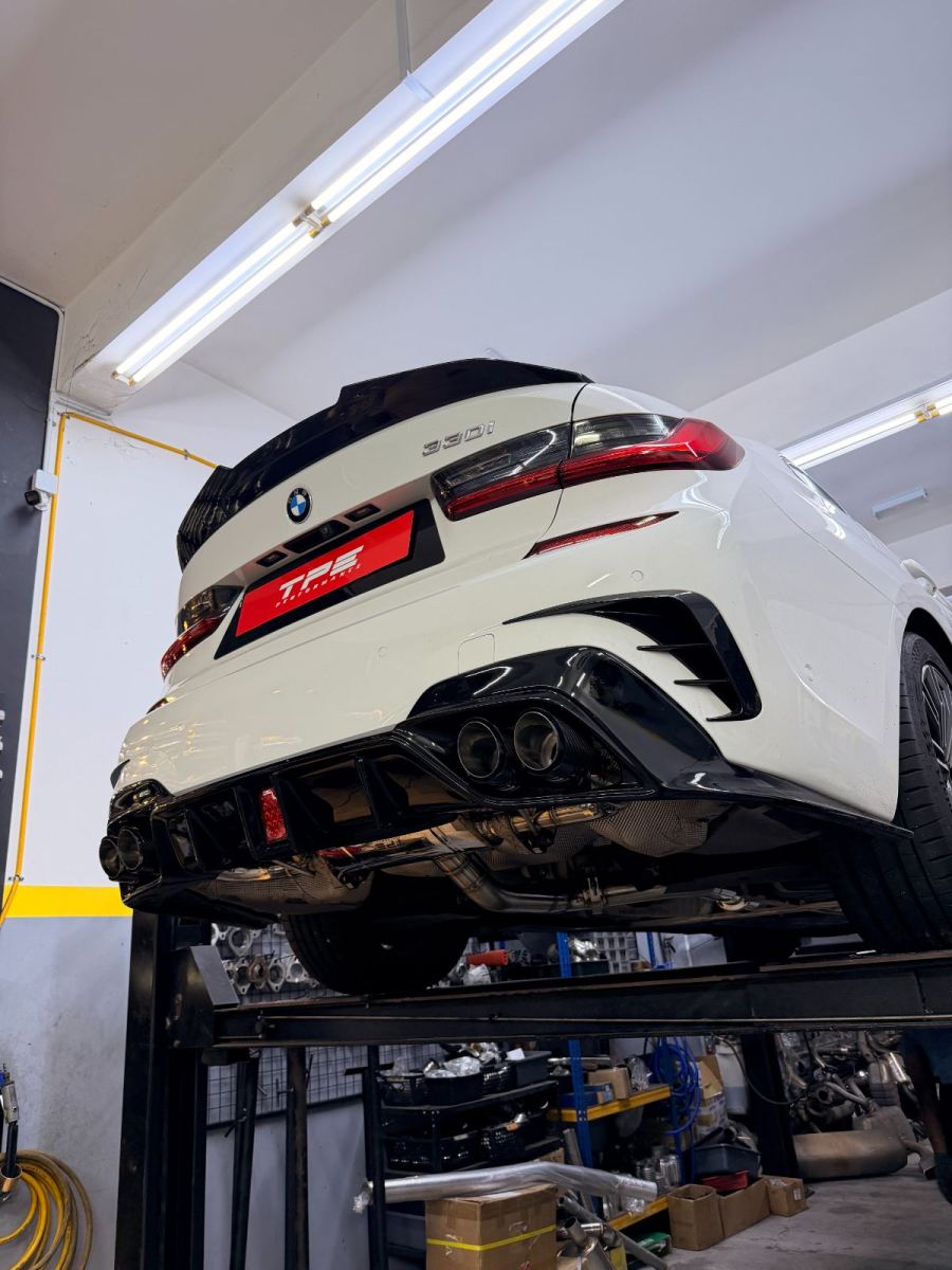 BMW G20 330i