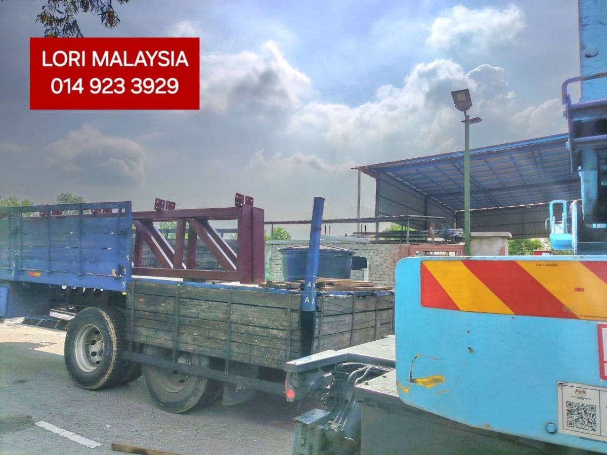 Lori Trela 40 Kaki Pindah Barang dari Subang Jaya Ke Rawang Selangor