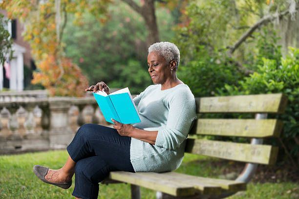 The Cross-Legged Chair Habit: How Asymmetrical Sitting Can Contribute to Pelvic and SI Joint Pain
