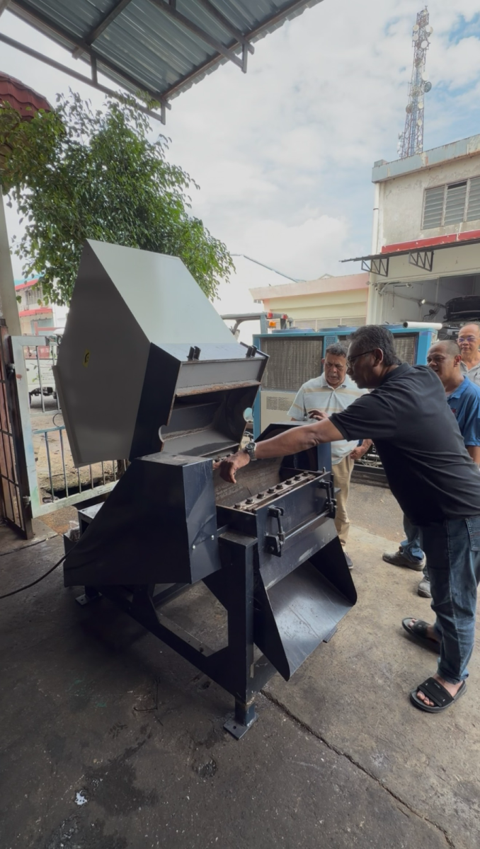 Cocopeat Machine Demo for Terengganu Client   Fine Cocopeat Without Long Fibre