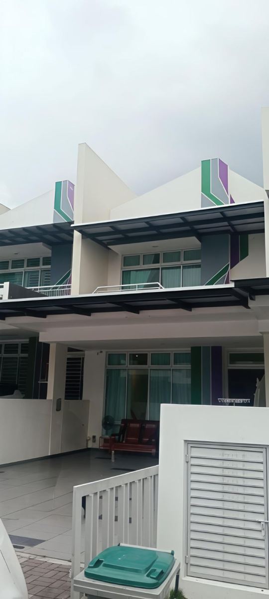 Taman Setia Eco Cascadia PU Metal Awning