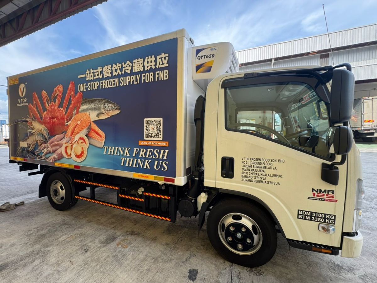  Another New Refrigerated Lorry Added to Our Fleet!