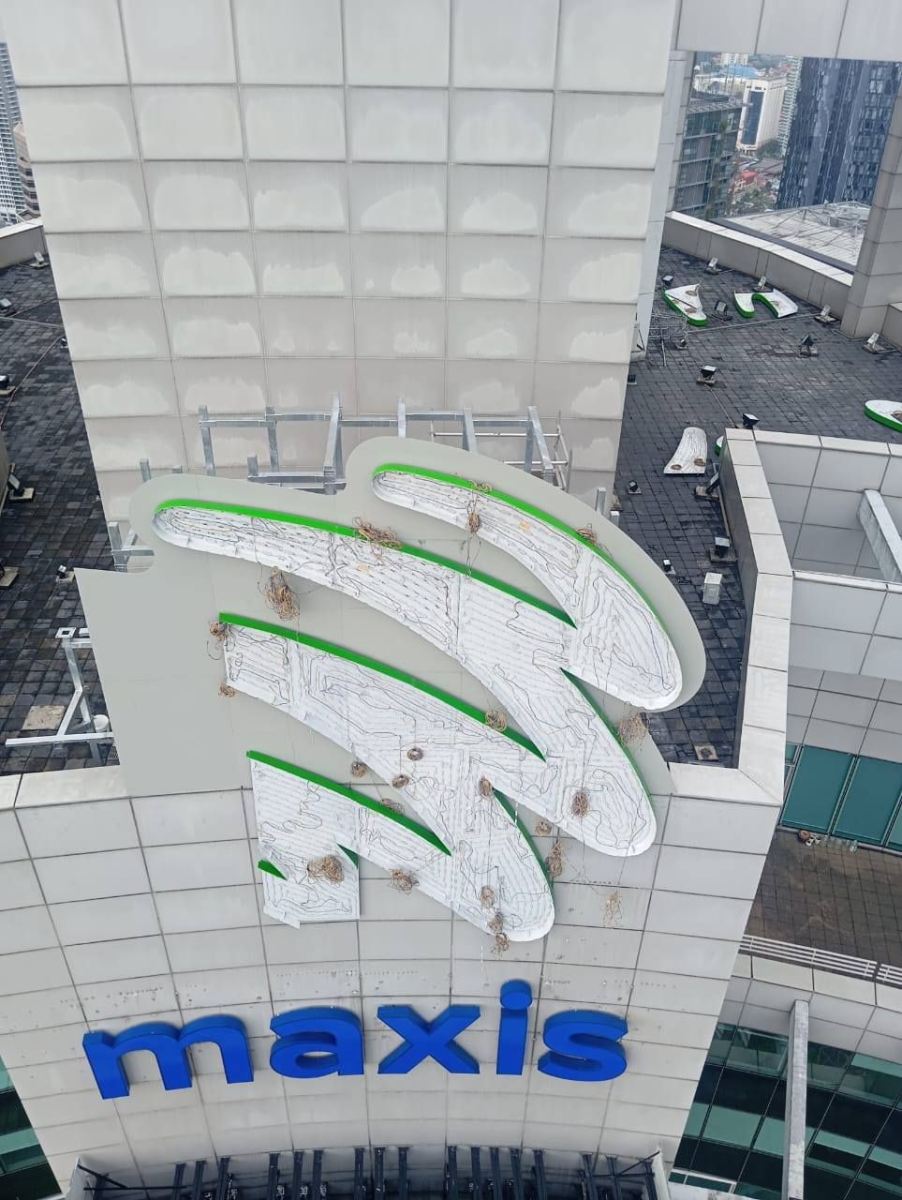 Professional High-Rise Signage Installation