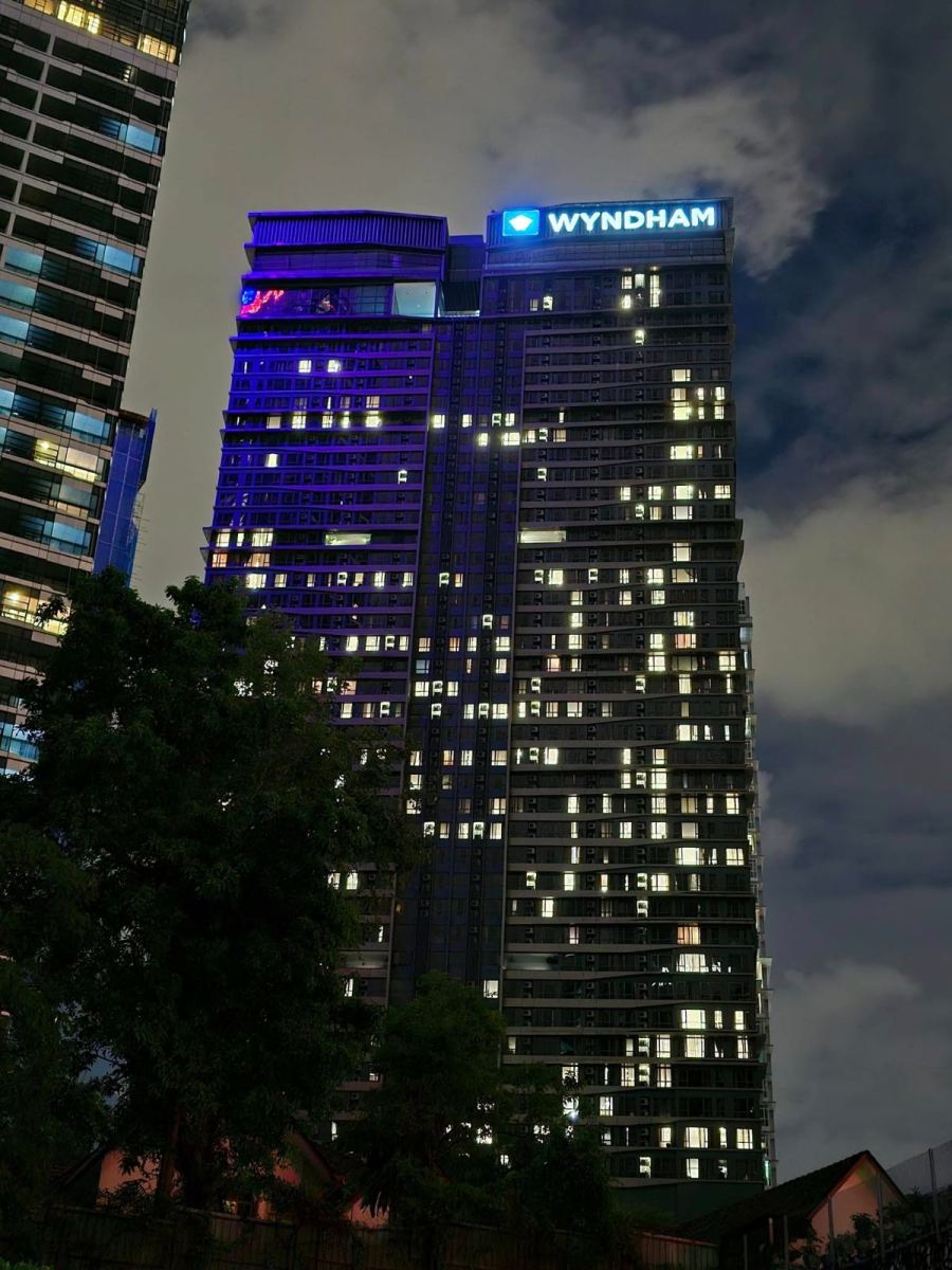 High-Rise Signage Series (Part 2): Choosing the Right Signage Specification