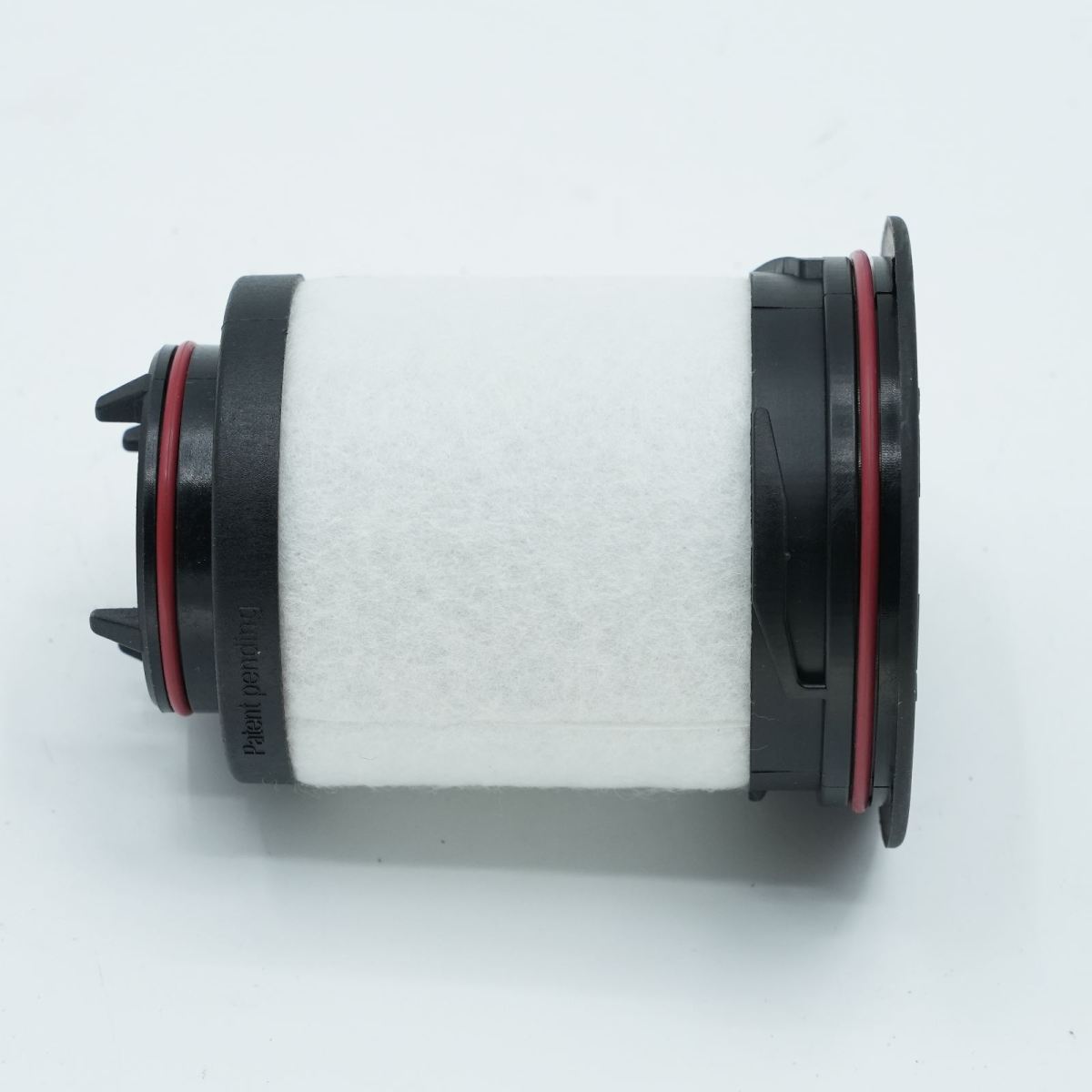 Why do the filter elements and vacuum pump of a vacuum oil purifier require careful maintenance?