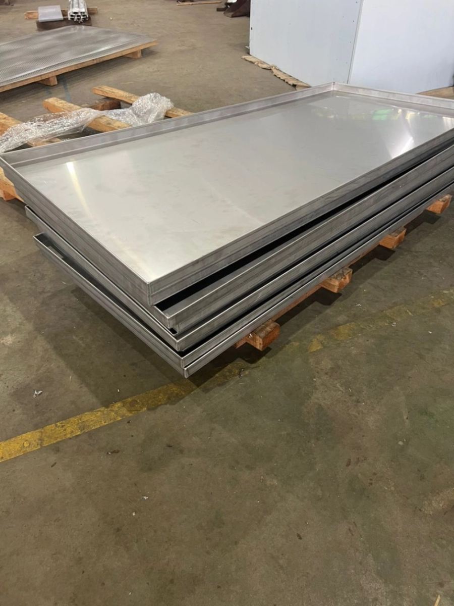 Malaysia-Wide Custom Hydraulic Oil Tray Design for Machine Maintenance