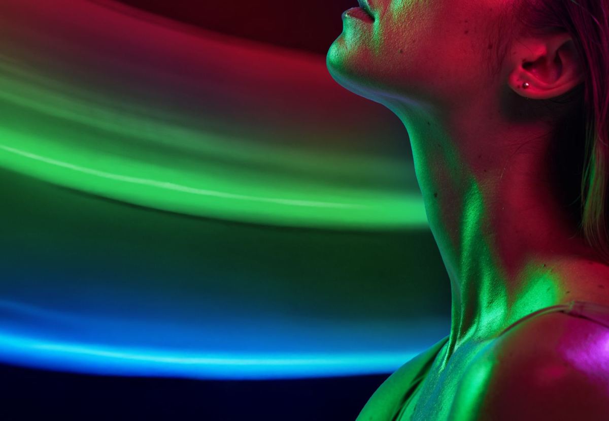 Recharging From Within: The Ultimate Guide to Seven-Color Healing Technology and Aurae Lightwave Thermal Wellness
