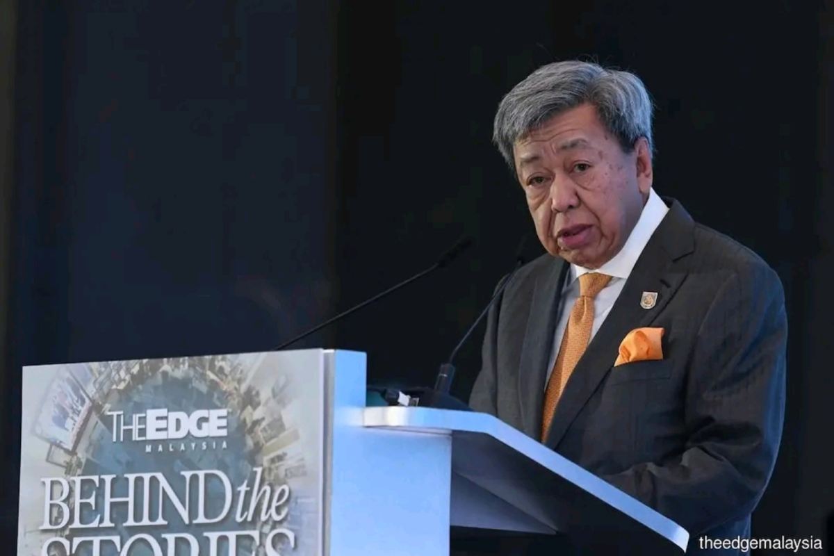Selangor Sultan Praises Continuity of LRT3 Project, Says It Will Benefit Millions of Commuters