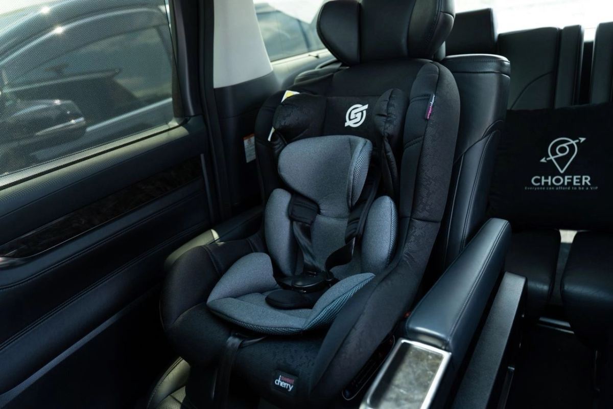 Family Airport Transfer KL with MPV Chauffeur for Safer, More Comfortable Travel