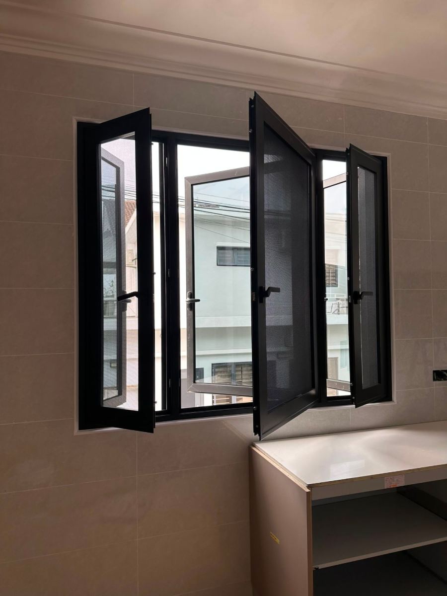 Benefits of High-Strength Security Mesh Windows