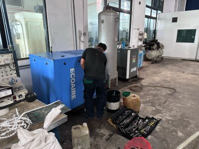 Service 30 HP ECOAIRE Screw Compressor FC-30