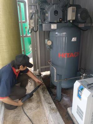 Service Hitachi Air Compressor 