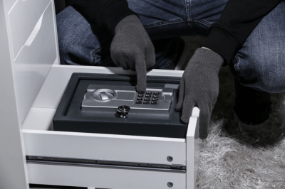 Are Hotel Safes in Hotel Rooms a Good Idea?