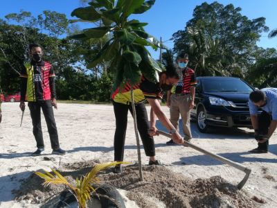 2020 Community Services �C Beachside Tree Planting
