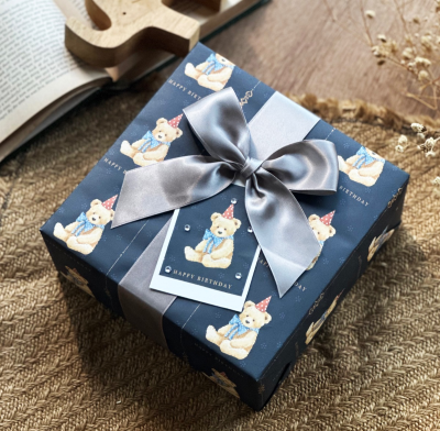 Wrapping Paper �