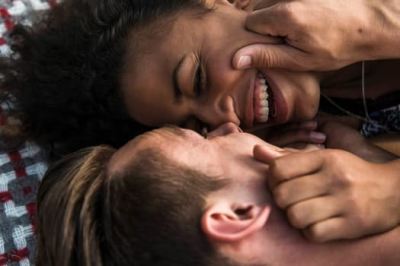 Staying Healthy While Staying Open The Polyamory Dilemma