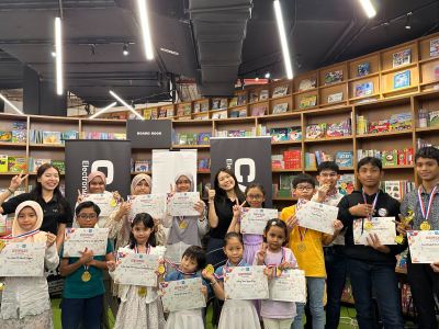 Little Notes, Big Stories in Bookxcess
