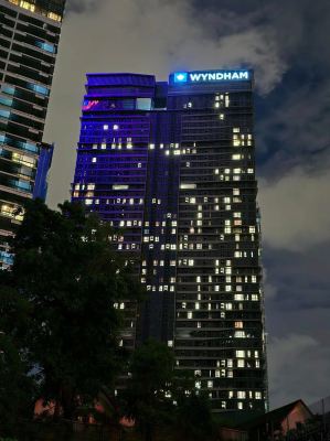 High-Rise Signage Series (Part 2): Choosing the Right Signage Specification
