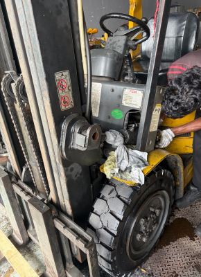 Forklift Hydraulic System Repair Service