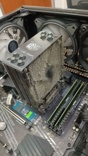 Overheating CPU due to Dust-Walk in Customer