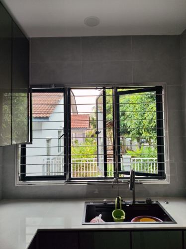 Pulai Flora Stainless Steel Window Grille