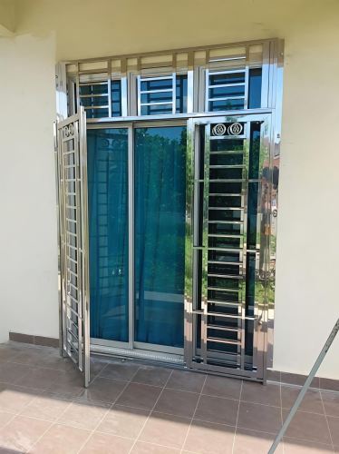 Taman Jaya Mas Slide & Swing Door