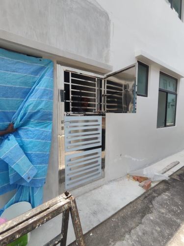 Taman Mutiara Maju Stainless Steel Back Door 