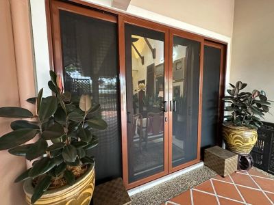 Security Stainless Steel Mosquito Wire Mesh Sliding Door (view from outside)
