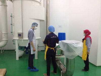 Our staff is explaining the process flow of making organic noodles