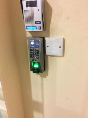 fingerprint access and video intercom wiring instalation job