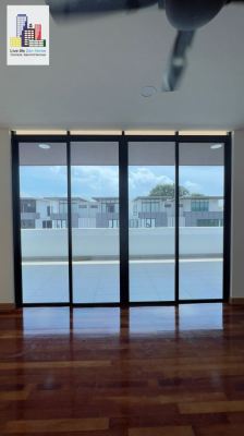 Supply & Install Tinted Film @Sierra 16