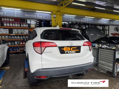  Honda HR-V 215/55ZR17 Kumho Ecsta HS52