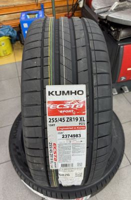  Toyota Vellfire ���� 245/45ZR19  255/45ZR19 Kumho Ecsta Sport PS72 