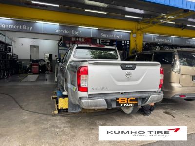 Nissan Navara ���� 265/70R16 Kumho Road Venture AT52 